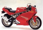 Ducati 750 Supersport červená